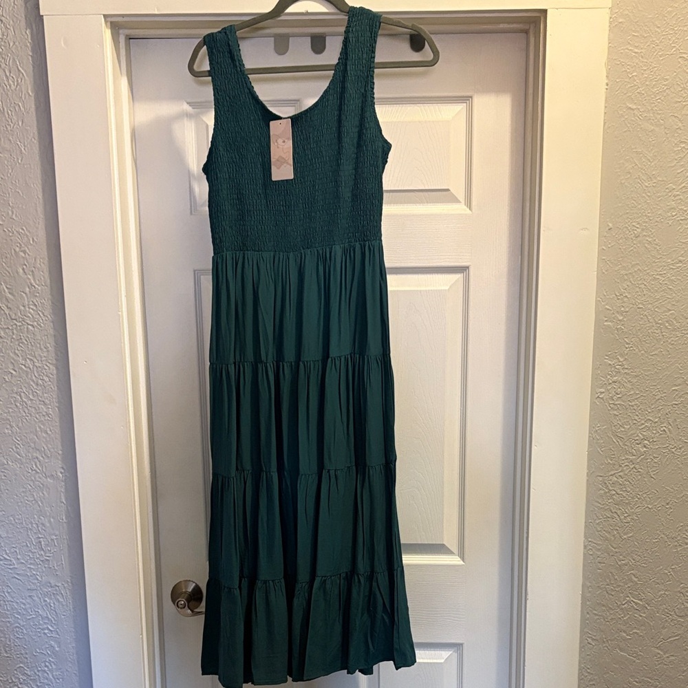 Elegant Green Sleeveless Maxi Dress